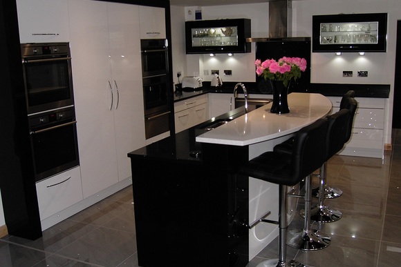 Zurfiz Acrylic with Black Quartz Bespoke Fitted Kitchen