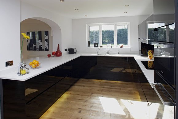 High Gloss Black Bespoke Fitted Kitchens