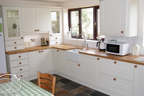 Traditional Oak Bespoke Fitted Kitchen