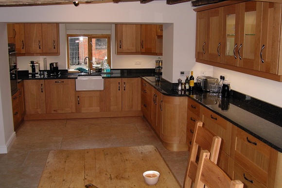 Shaker Style Oak with Steel Grey Granite Bespoke Fitted Kitchen