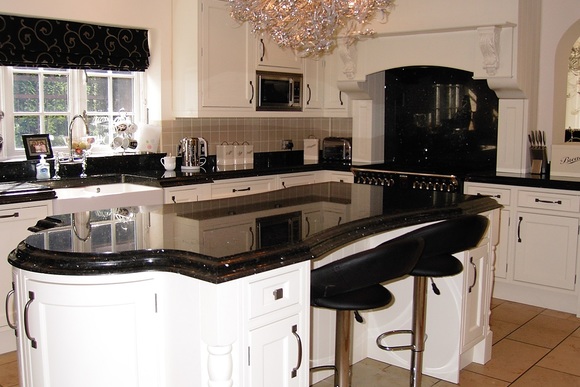 Traditional White Shaker with Emerald Pearl Granite Bespoke Fitted Kitchen