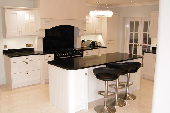 White Shaker with Black Glitter Quartz Bespoke Fitted Kitchen